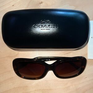 Coach Lunette de Soleil Sunglasses (Tortoise)